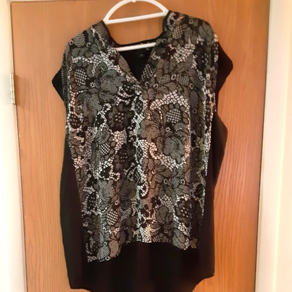 Worthington Woman Black & White Size 1x Top
